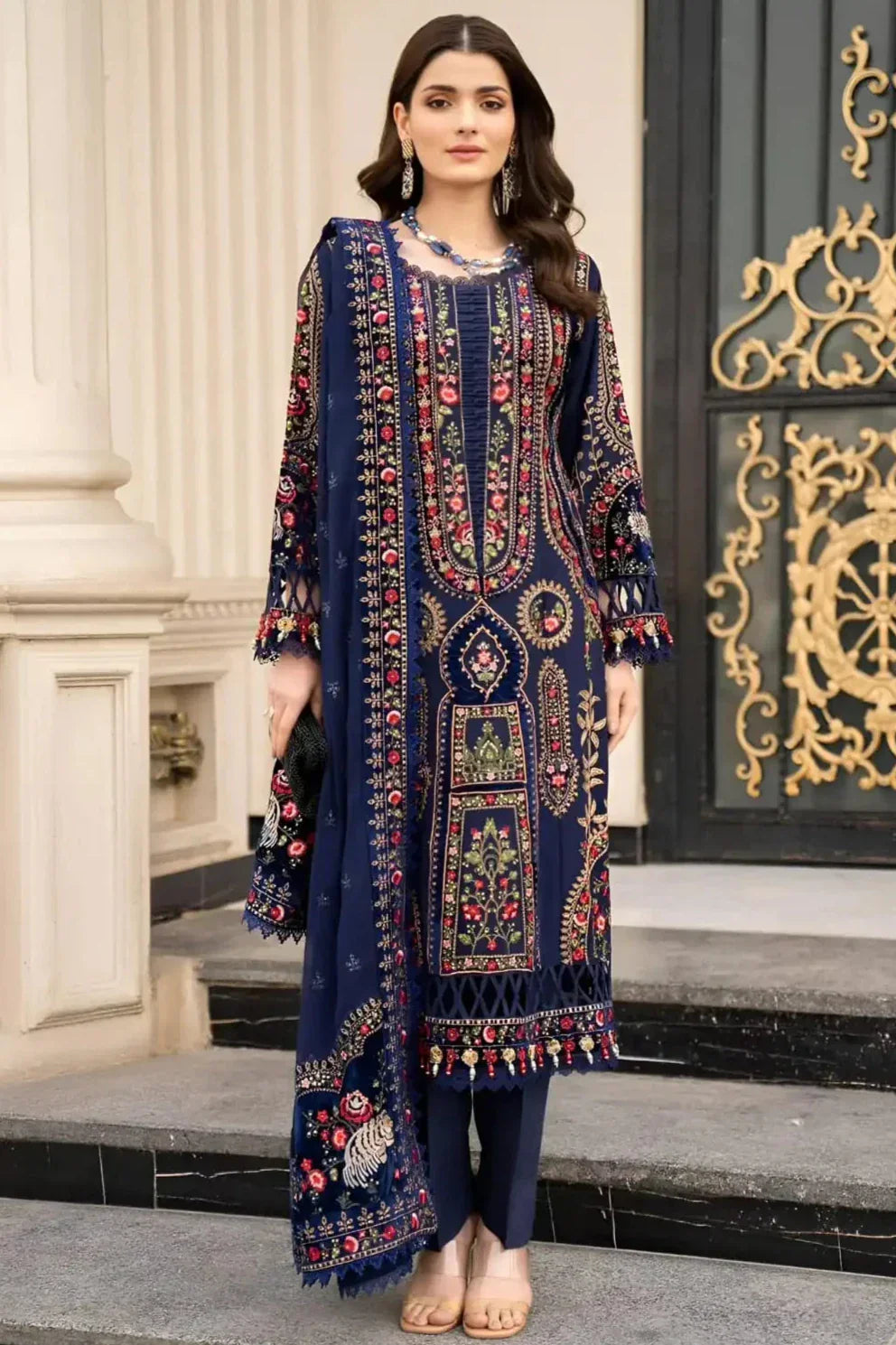 MARIA B -3PC EMBROIDED LAWN DRESS WITH EMBROIDED CHIFFON DUPATTA FCF-004