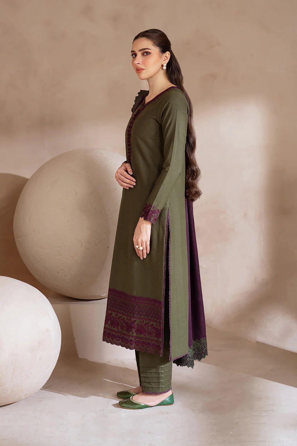 IZNIK-3PC DHANAK EMBROIDRED SHIRT WITH WOOL EMBROIDERED DHANAK WOOL SHAWL AND TROUSER- FW-41