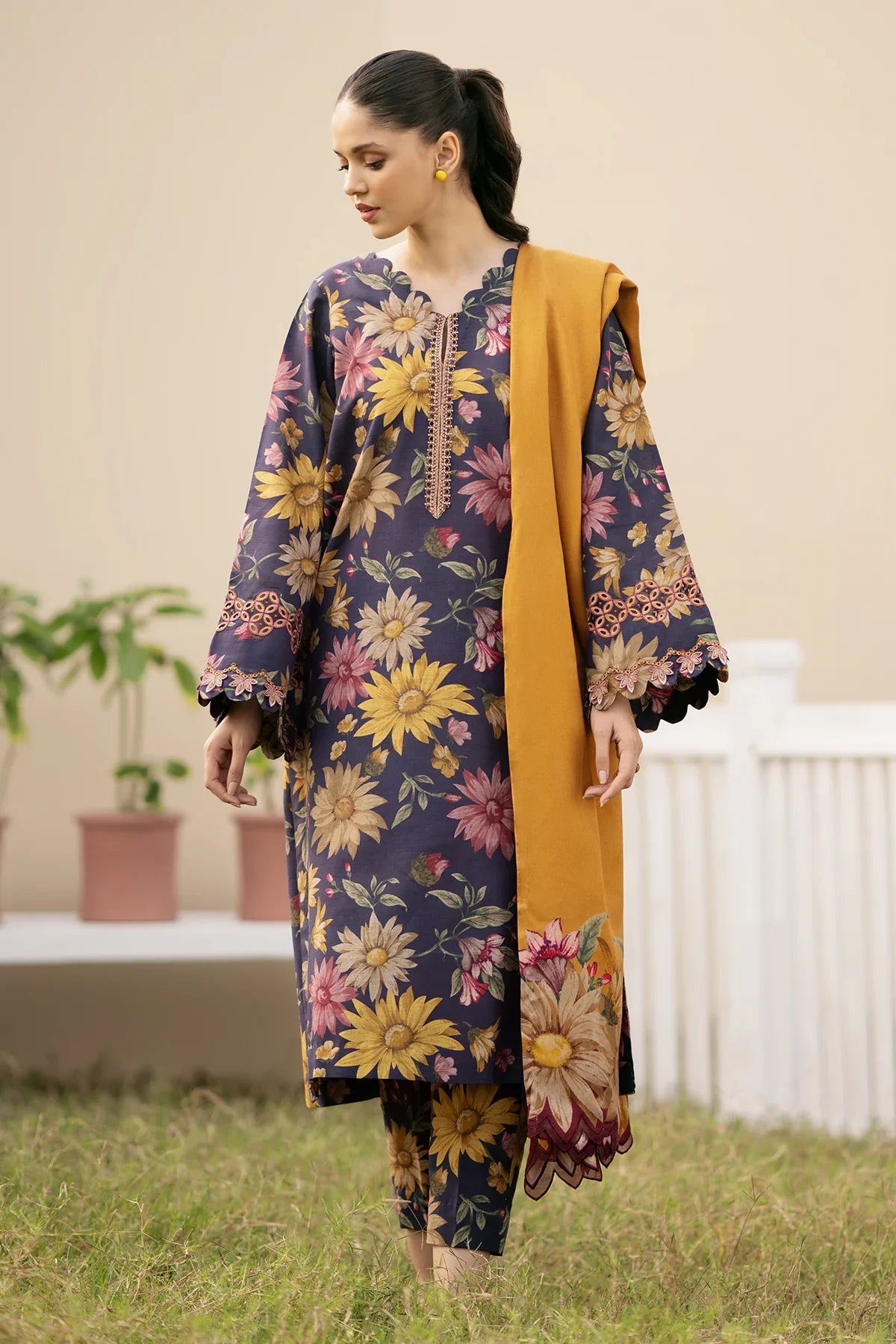 BAROQUE -3PC PRINTED KARANDI WITH PRINTED KARANDI SHAWL- FW-98