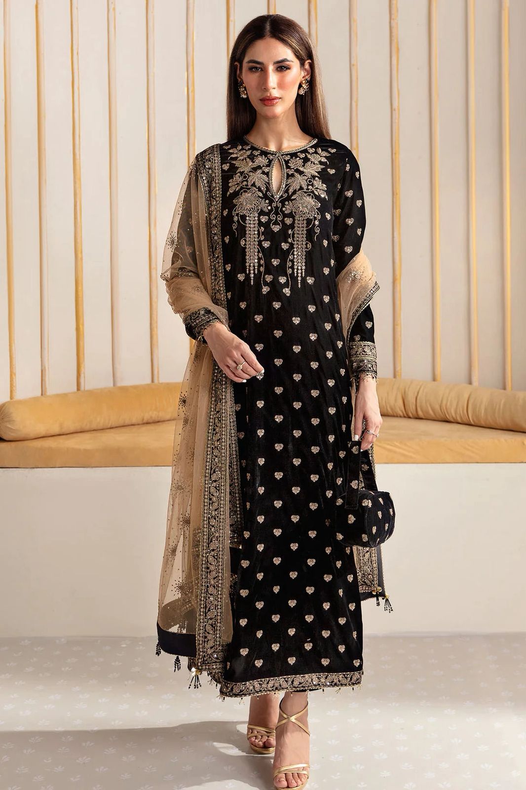 SANA ABBAS -3PC EMBROIDED VELVET DRESS WITH 4 SIDE EMBROIDED NET DUPATTA- FPW-17