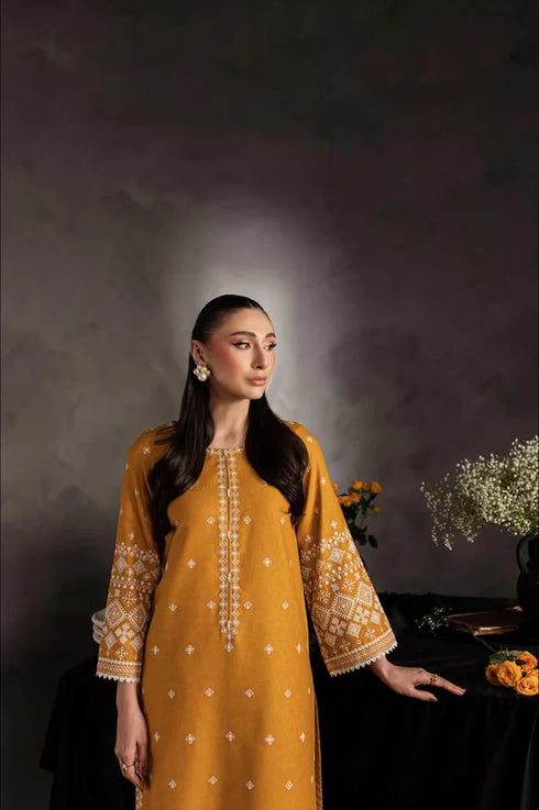 BAREEZE -2PC EMROIDERED DHANAK DRESS WITH DYED DHANAK TROUSER - FW-22