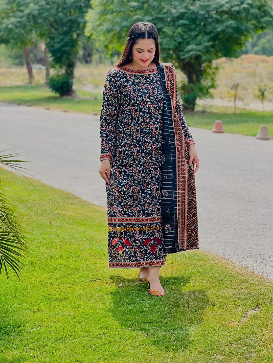 ALKARAM LAWN PRINTED SHIRT LAWN TROUSER WITH PRINTED DUPPATA ALK-02