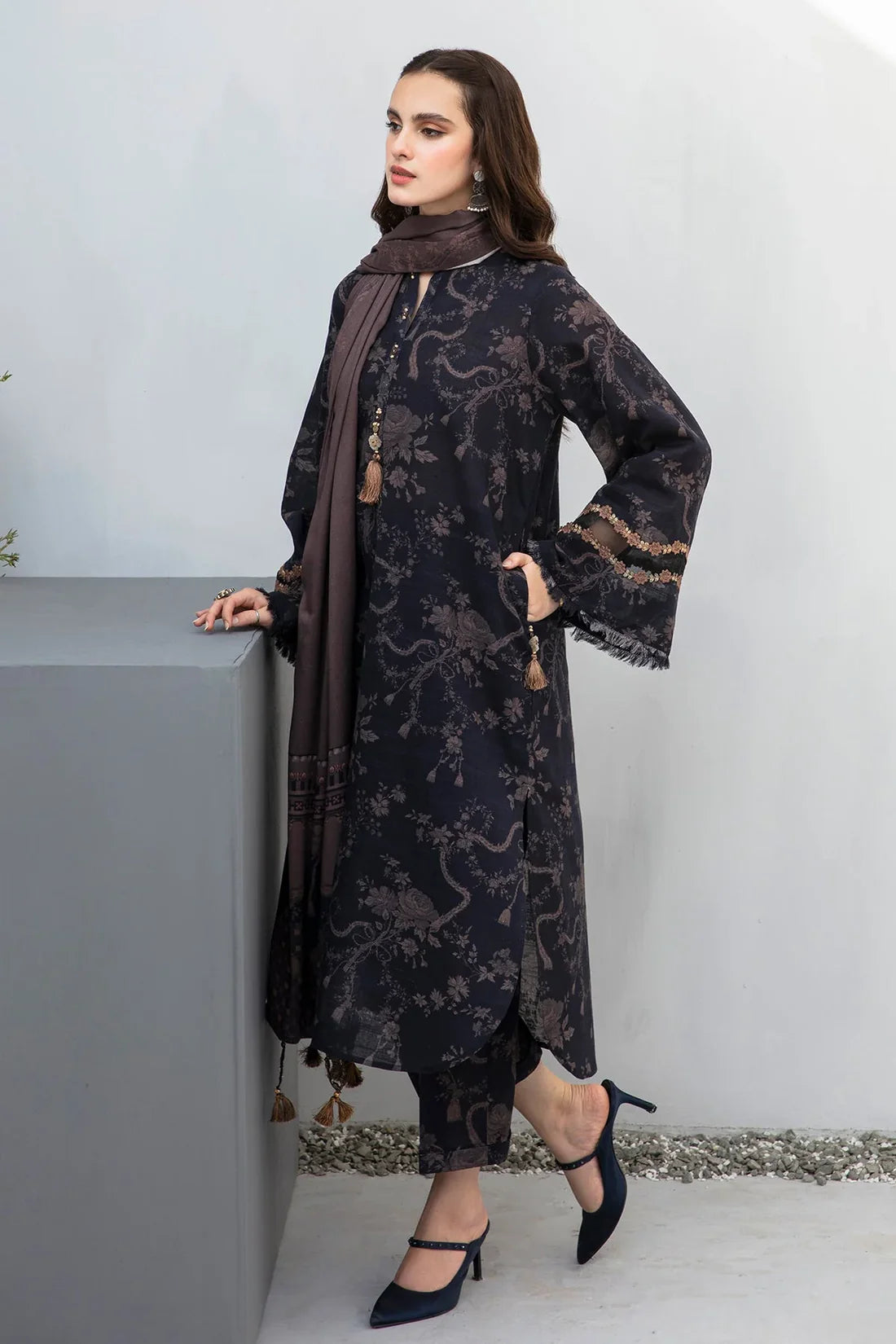 BAROQUE - 3PC KARANDI PRINTED SHIRT WITH KARANDI PRINTED DUAPTTA AND TROUSER- FW-07