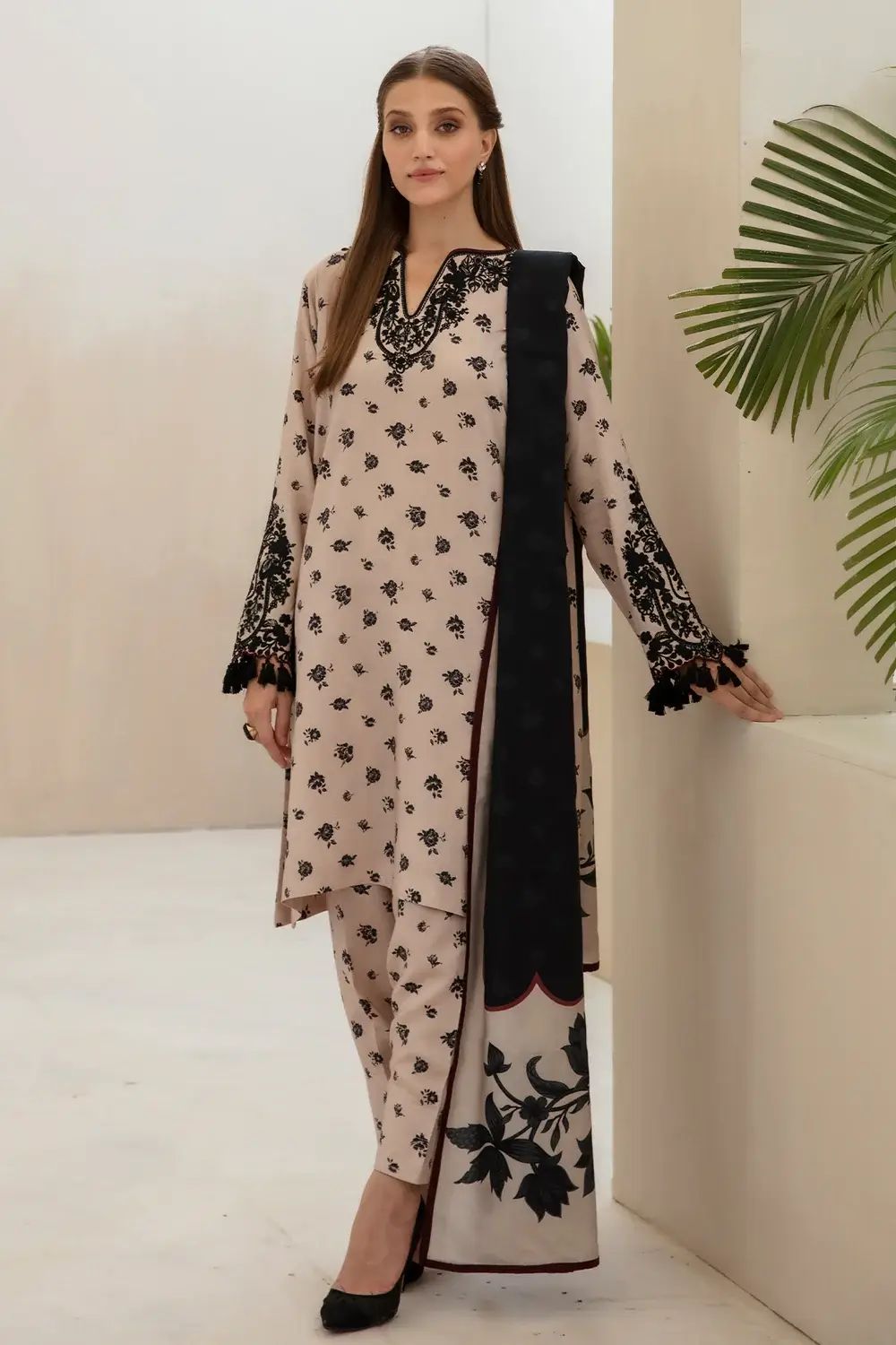 BAROQUE -3PC EMBROIDERED DHANAK DRESS WITH WOOL SHAWL- FW-84