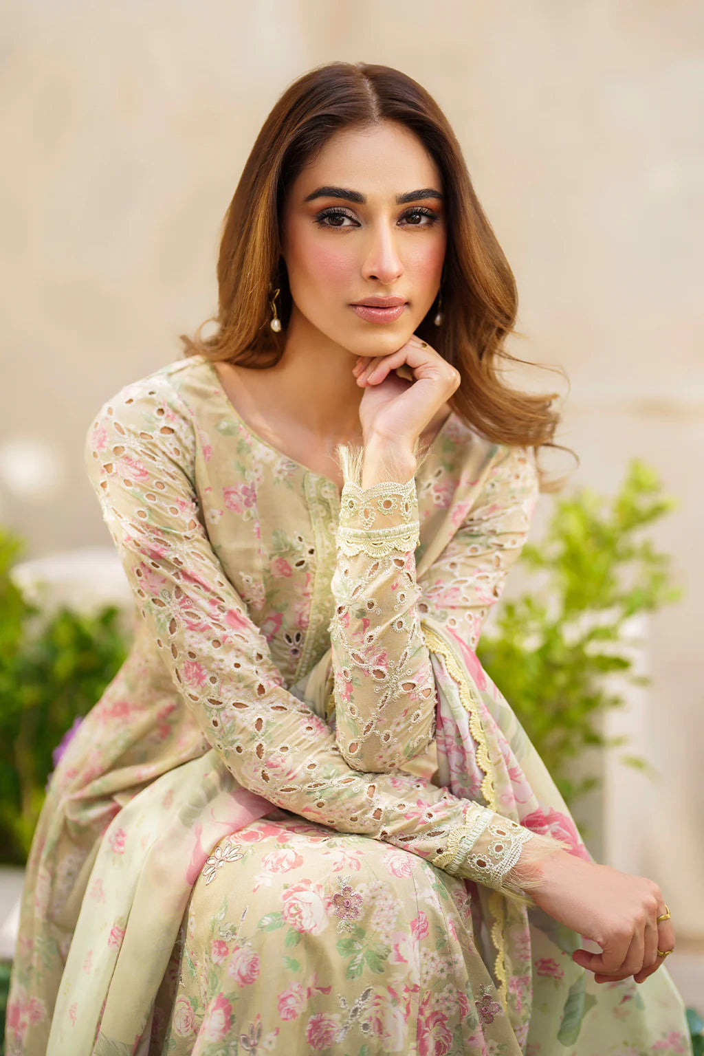 IZNIK-3PC EMBROIDERED LAWN DRESS WITH PRINTED CHIFFON DUPATTA- FN-161