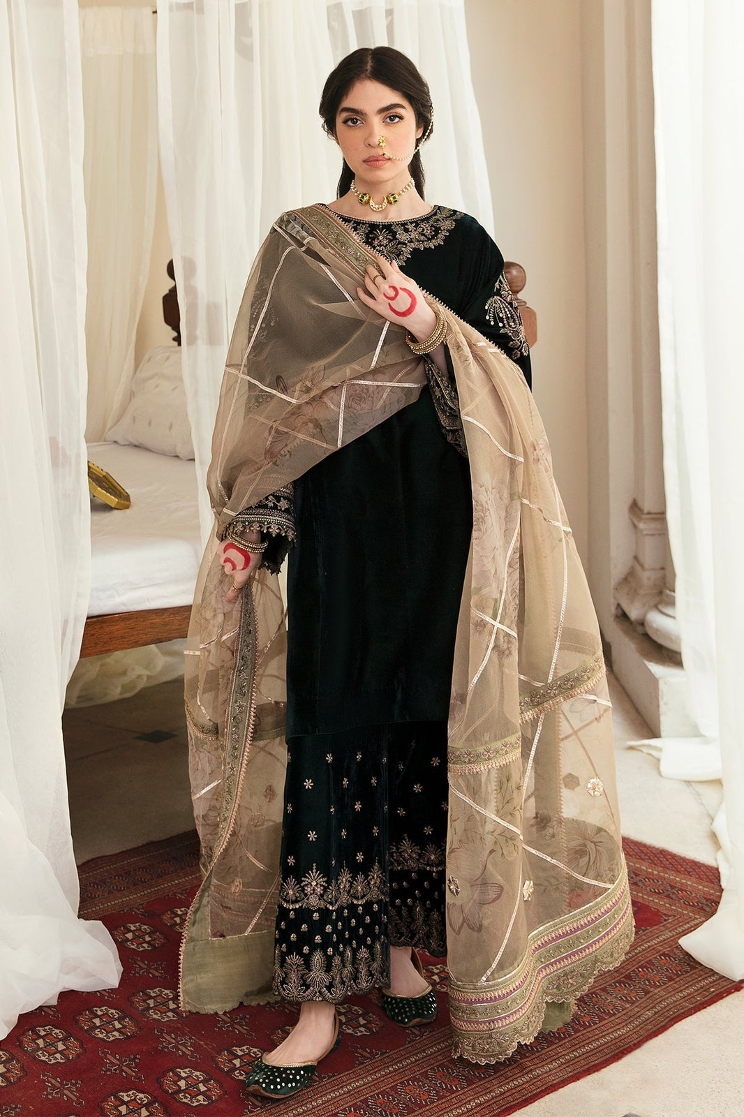 BAROQUE -3PC FANCY EMBROIDERED VELVET DRESS WITH 4 SIDE FULLY EMBROIDERED NET DUPATTA- FPW-55