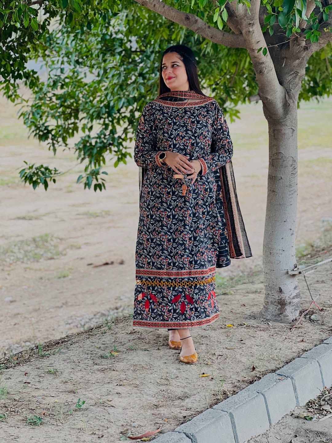 ALKARAM LAWN PRINTED SHIRT LAWN TROUSER WITH PRINTED DUPPATA ALK-02
