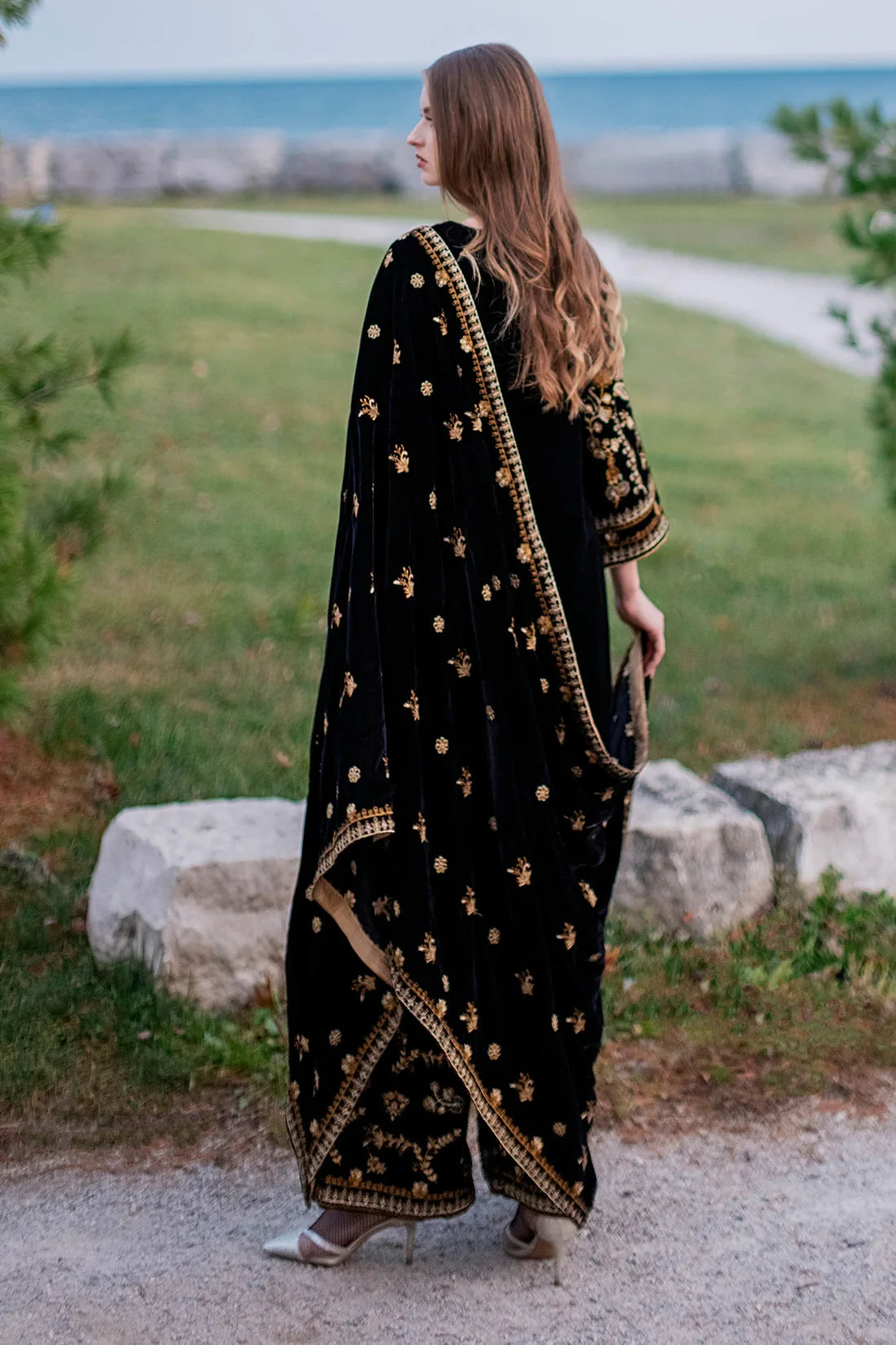 EMAAN ADEEL -3PC HEAVY EMBROIDERED VELVET DRESS WITH 4 SIDE HEAVY EMBROIDERED MASORI DUPATTA- FPW-59