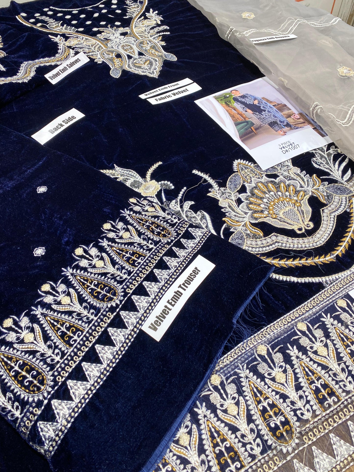 ASIM JOFA -3PC HEAVY EMBROIDERED VELVET DRESS WITH FULLY HEAVY EMBROIDERED NET DUPATTA- FPW-33