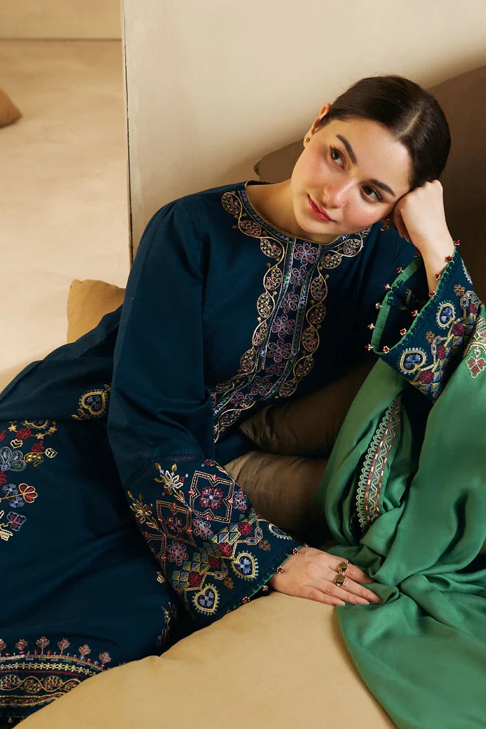 COCO BY ZARASHAHJAHAN- 3PC EMBROIDERED DHANAK DRESS WITH EMBROIDERED DHANAK WOOL SHAWL- FW-83