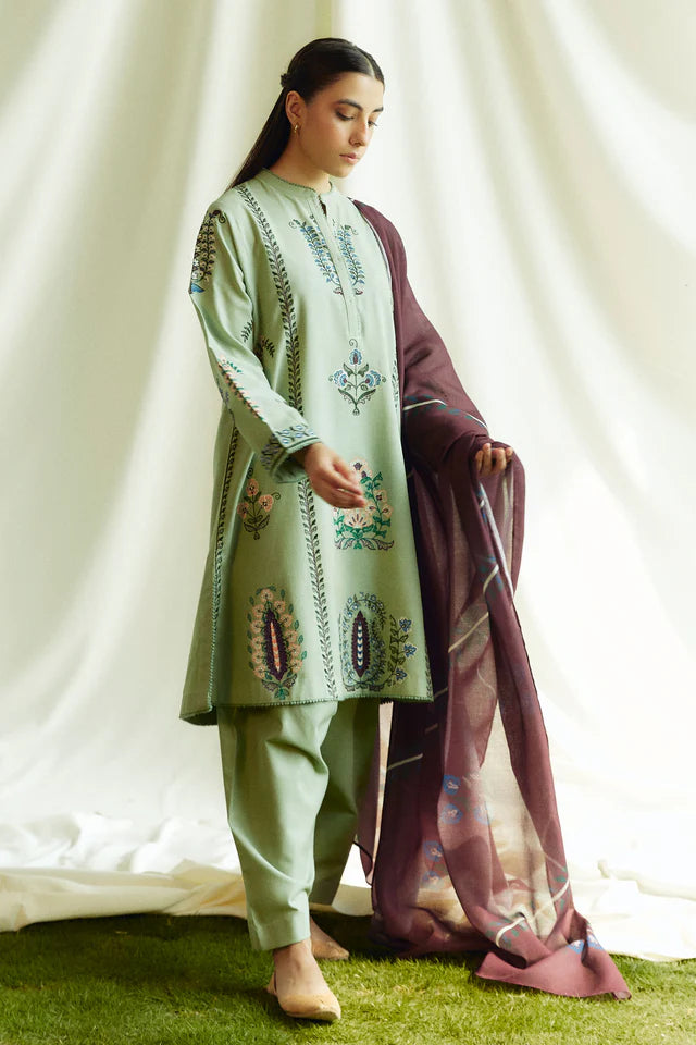 COCO BY ZARASHAHJAHAN- 3PC EMBROIDERED KHADDAR DRESS WITH EMBROIDERED PRINTED BLENDED WOOL SHAWL- FW-143