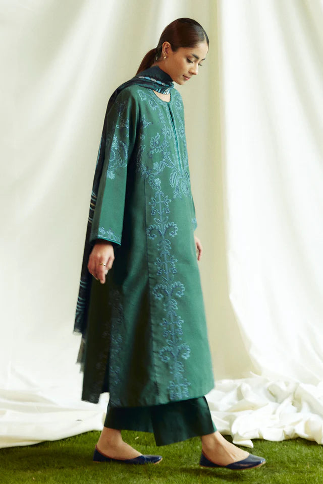 COCO BY ZARASHAHJAHAN- 3PC EMBROIDERED KHADDAR DRESS WITH EMBROIDERED PRINTED BLENDED WOOL SHAWL- FW-146