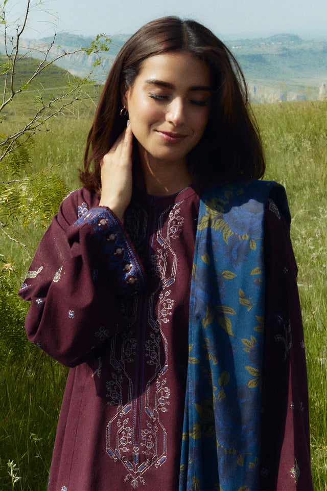 COCO BY ZARASHAHJAHAN- 3PC EMBROIDERED KHADDAR DRESS WITH PRINTED BLENDED WOOL SHAWL- FW-154