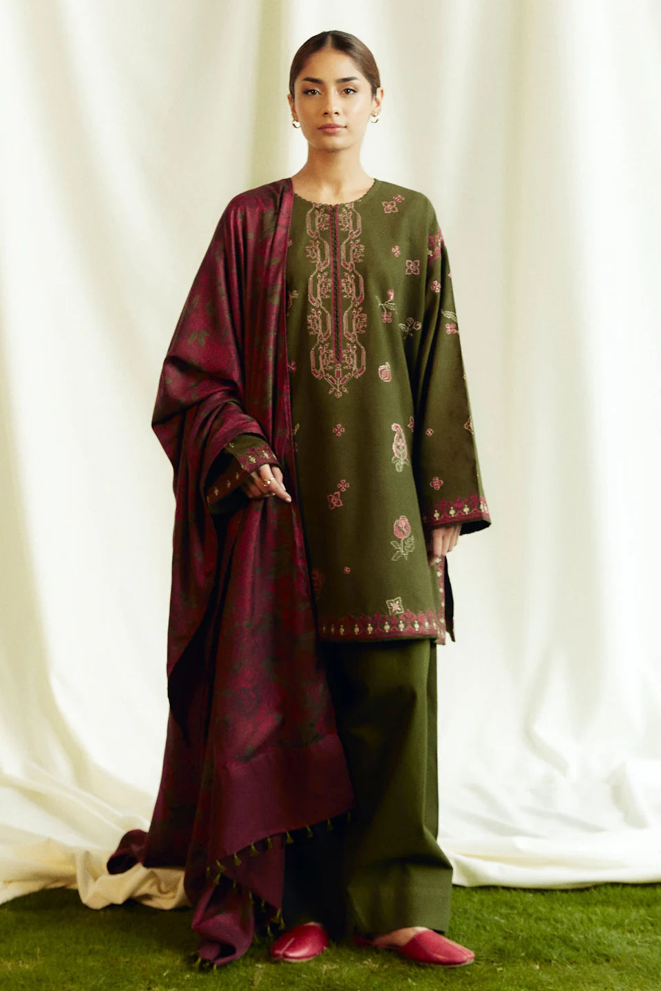 COCO BY ZARASHAHJAHAN- 3PC EMBROIDERED KHADDAR DRESS WITH PRINTED BLENDED WOOL SHAWL- FW-155