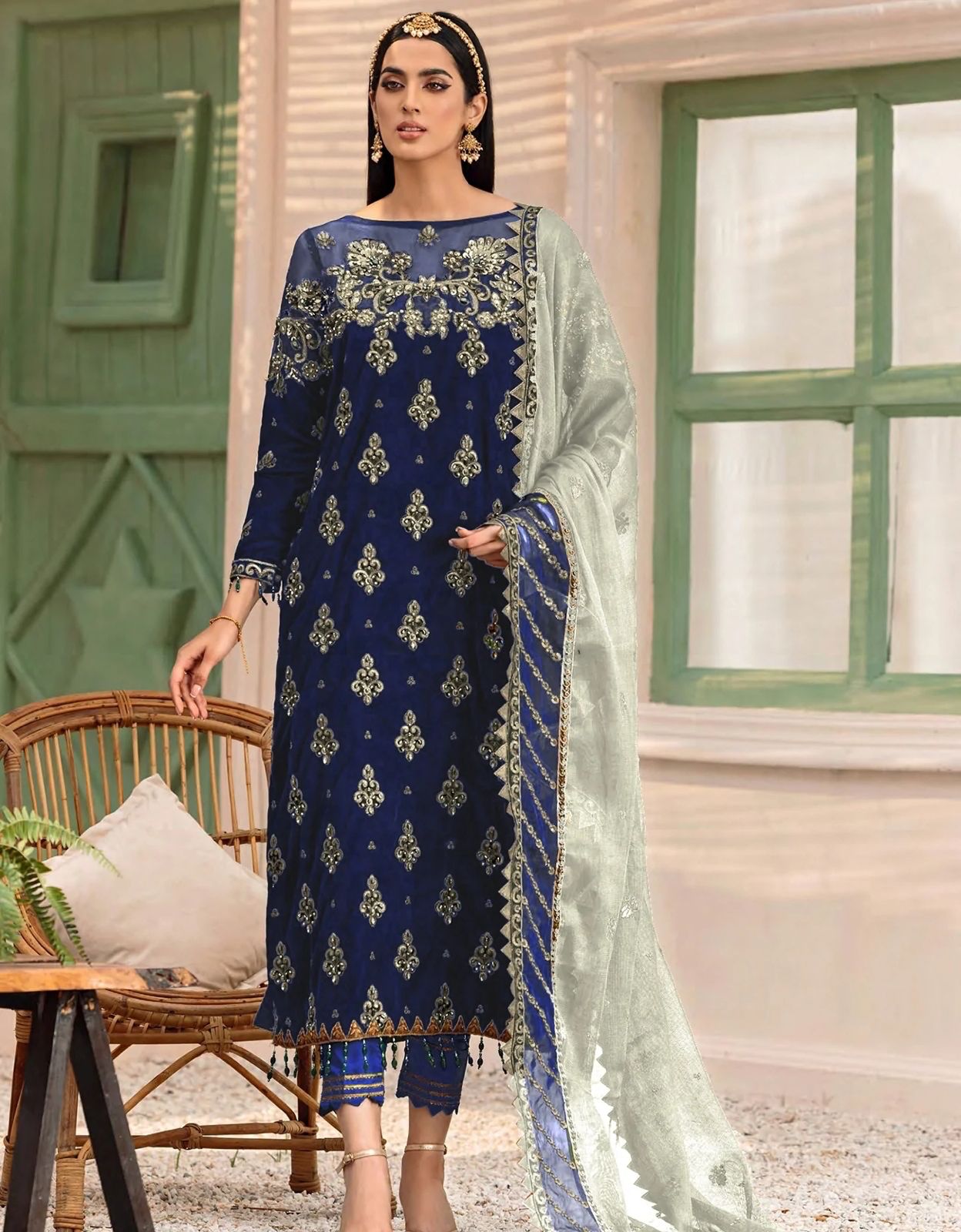 SANA ABBAS -3PC EMBROIDED VELVET DRESS WITH 4 SIDE EMBROIDED NET DUPATTA- FPW-17