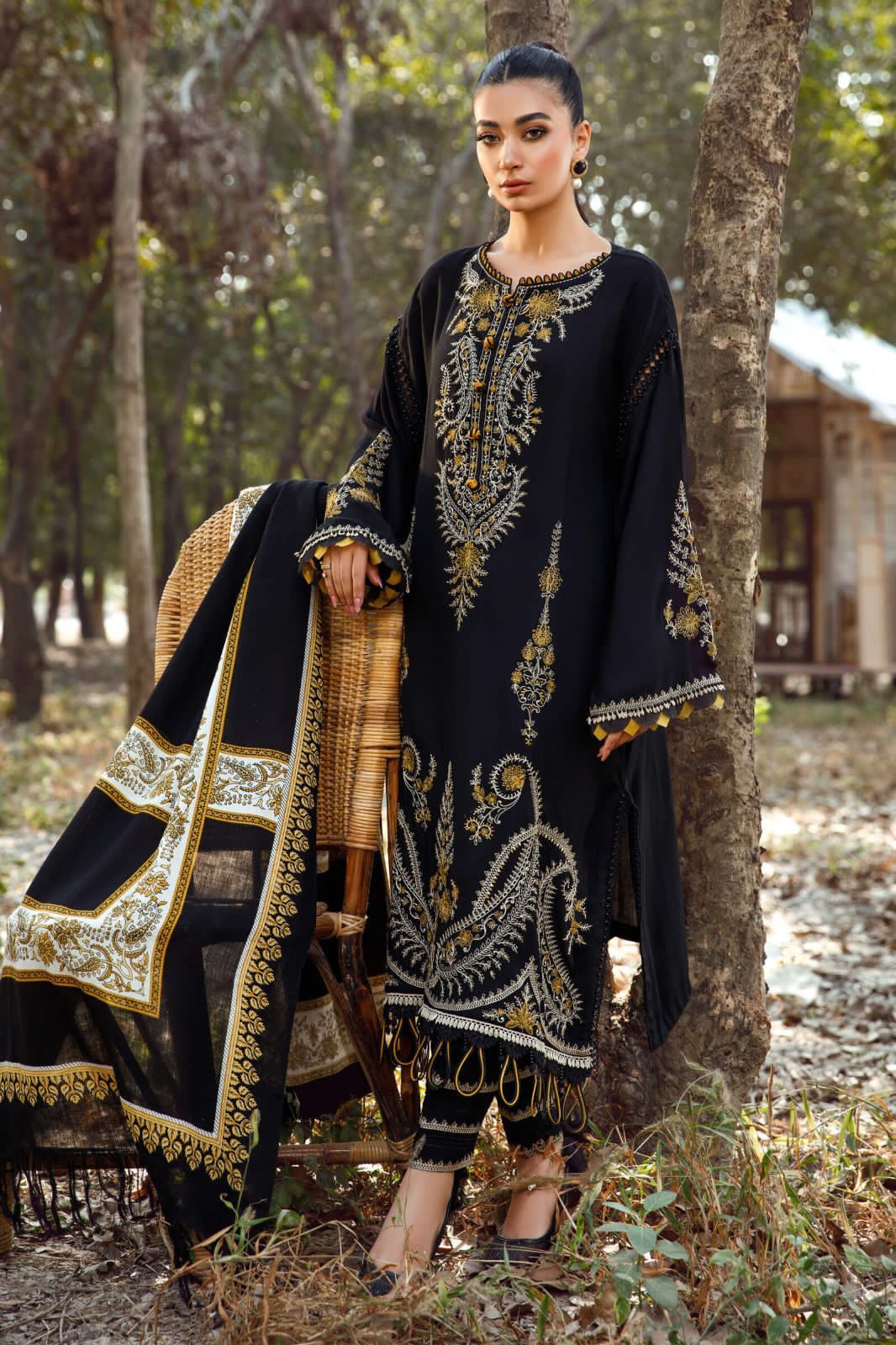 MARIA.B -3PC EMBROIDERED KHADDAR DRESS WITH KARANDI WOOL SHAWL- FW-53