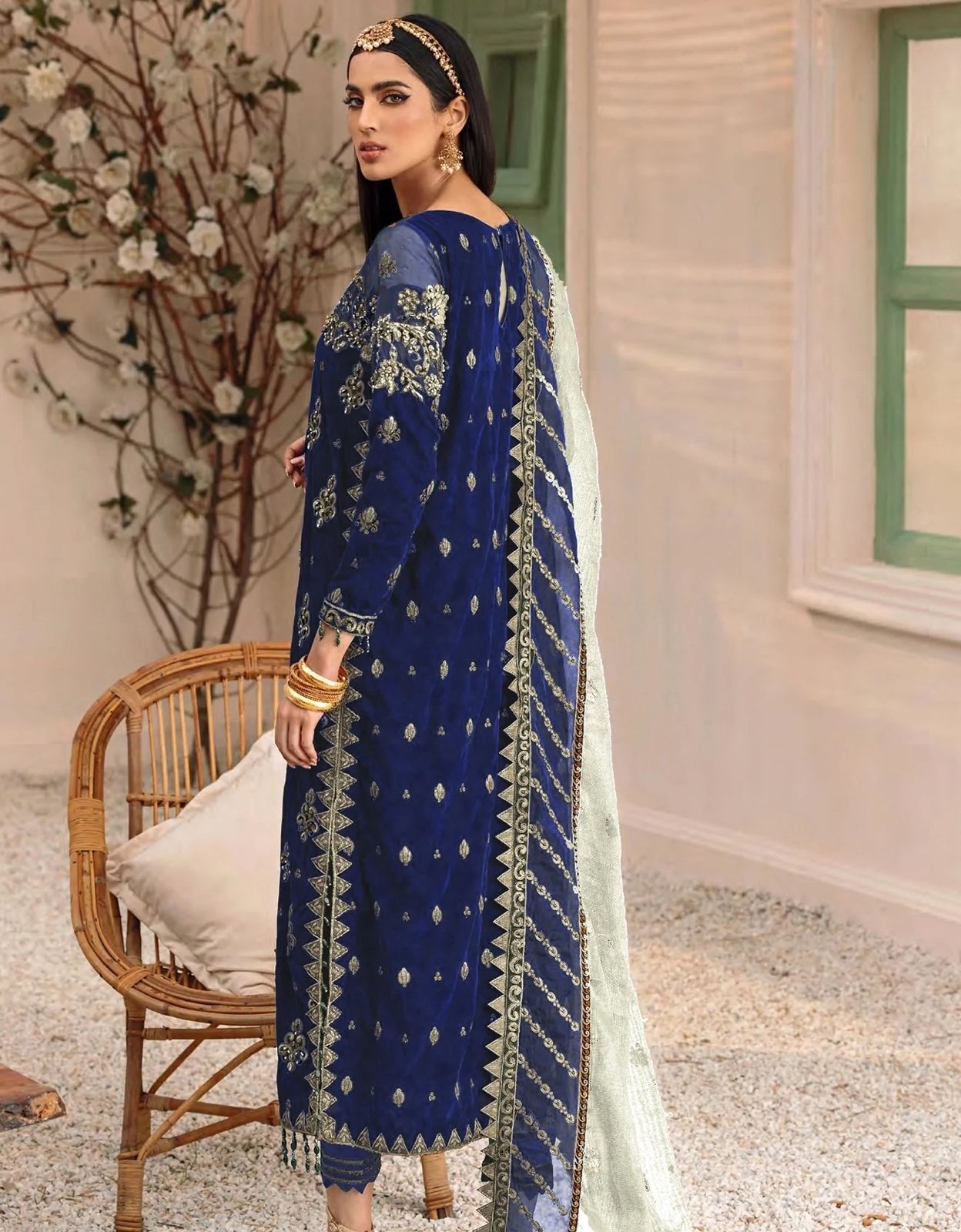 SANA ABBAS -3PC EMBROIDED VELVET DRESS WITH 4 SIDE EMBROIDED NET DUPATTA- FPW-17