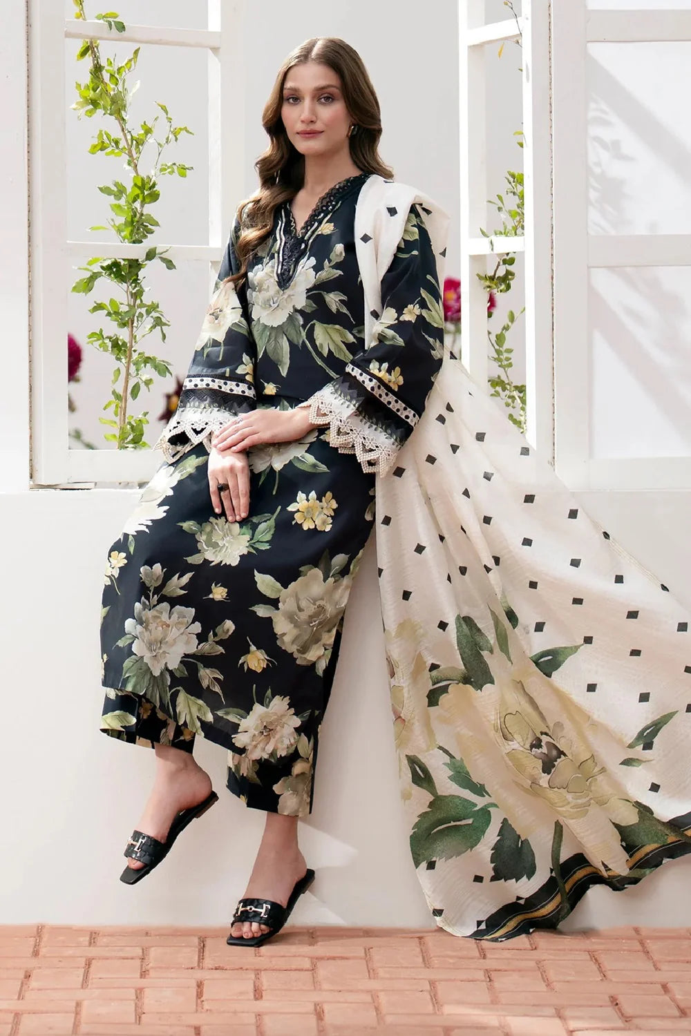 BAROQUE -3PC PRINTED KARANDI WITH PRINTED KARANDI SHAWL- FW-101