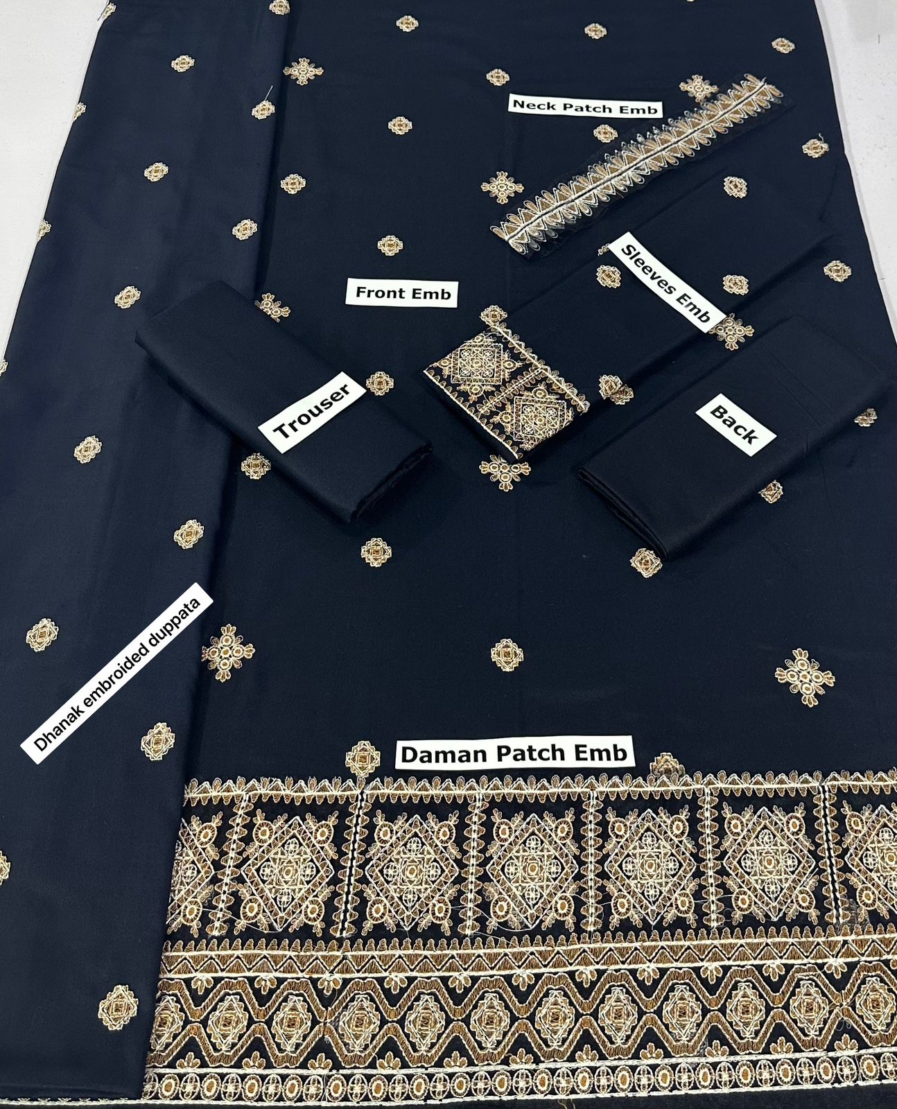 BAREEZE -3PC EMROIDERED DHANAK DRESS WITH EMBROIDERED DHANAK SHAWL- FW-22