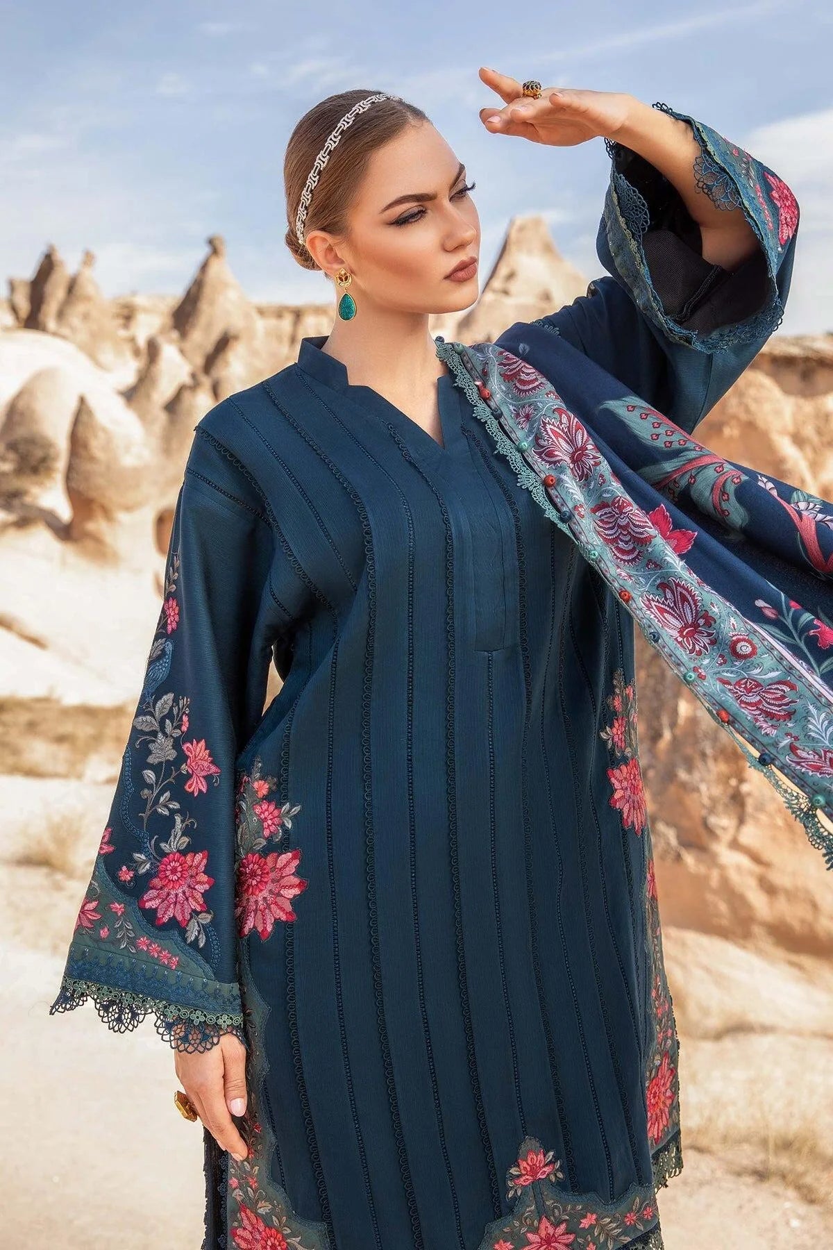 MARIA.B -3PC EMBROIDERED DHANAK DRESS WITH DHANAK WOOL SHAWL- FW-124