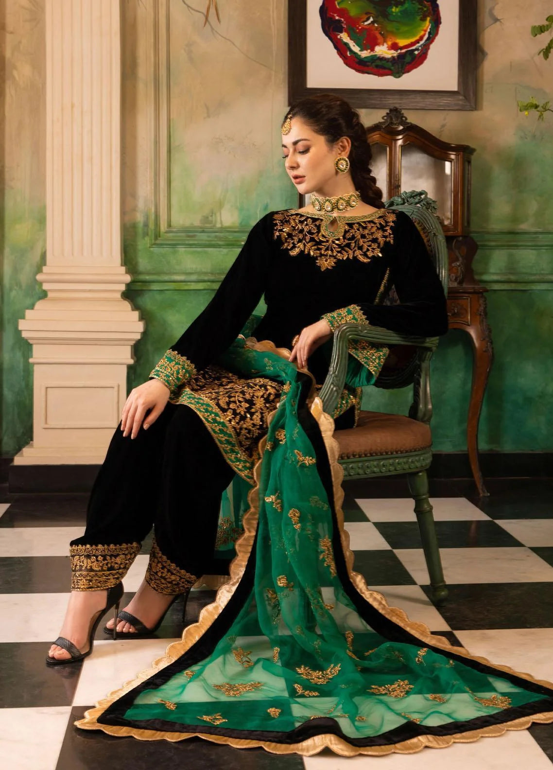 ZAINAB CHOTHANI -3PC FANCY HEAVY EMBROIDERED VELVET DRESS WITH 4 SIDE HEAVY EMBROIDERED ORGANZA DUPATTA- FPW-73