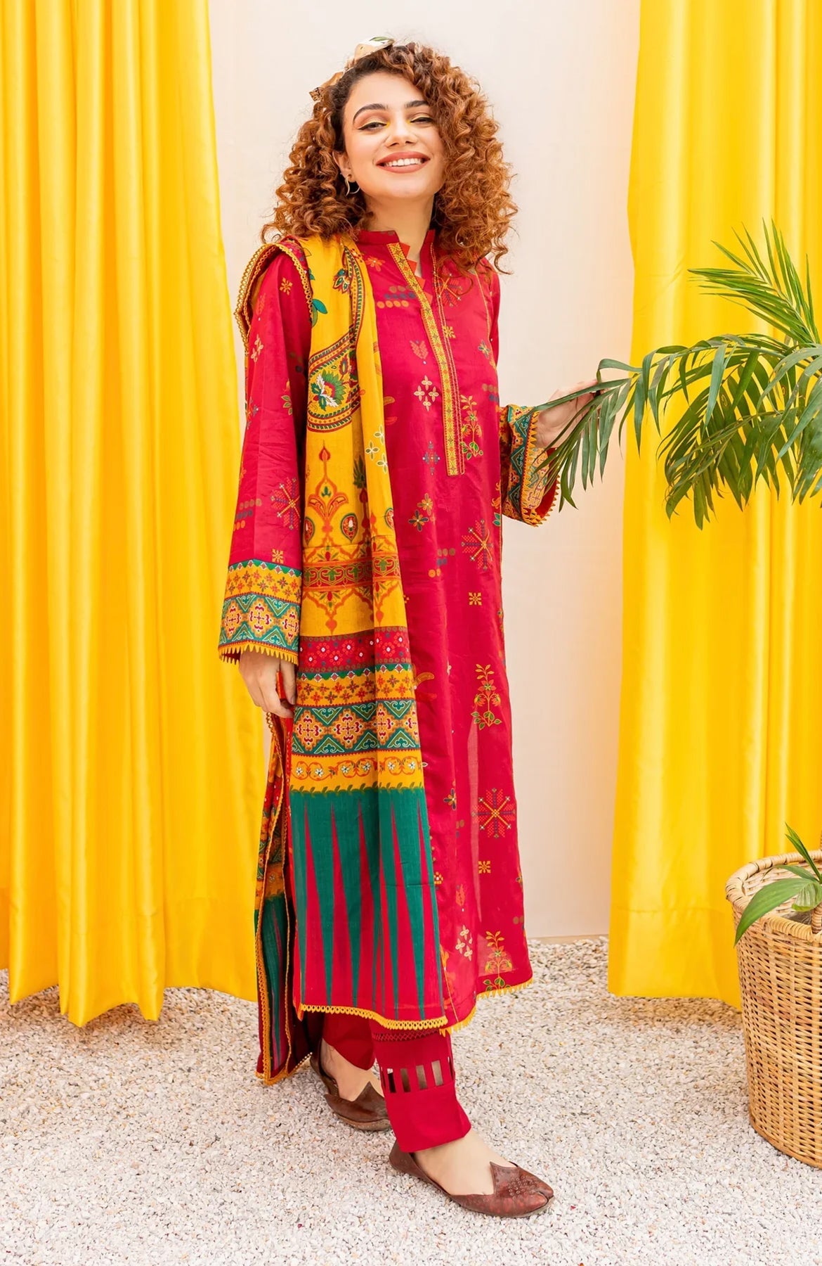 BATIK - 3PC LAWN EMBROIDERED SHIRT WITH ORGANZA PRINTED DUPATTA - FCO-28