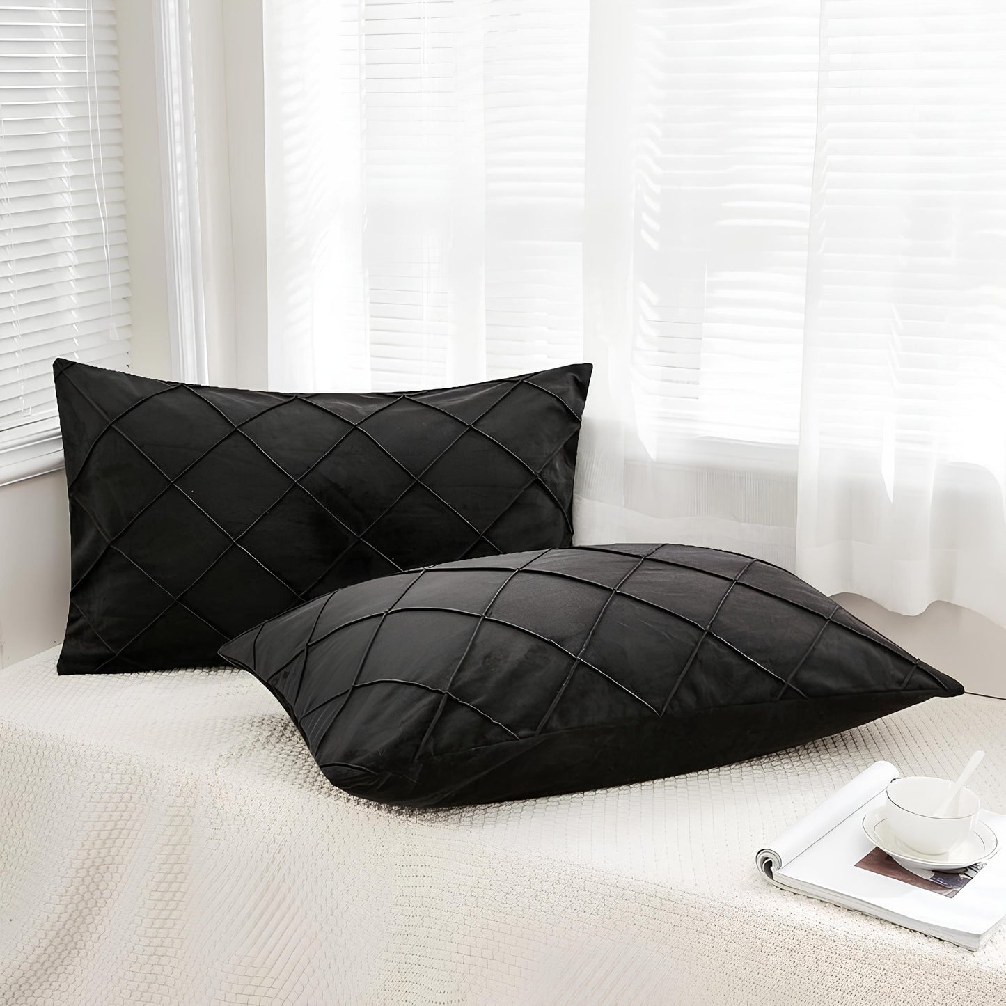 Velvet Plated / Pintuck Pillows-Black